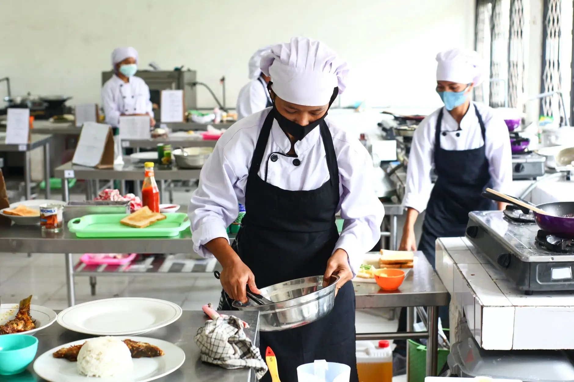 餐饮品牌连锁孵化全流程解析：从品牌定位到体系搭建的实战路径